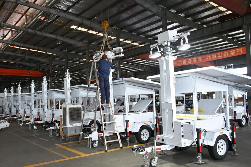mobile solar cctv light tower